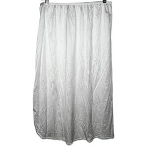 Vintage Vanity Fair Nylon Slip with‎ High Slit